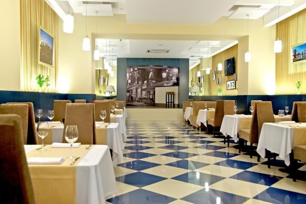 Teatralny Hotel Zaporizhia Exterior foto